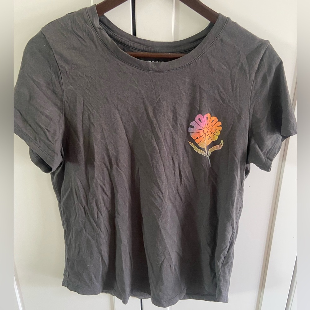 Old Navy tee